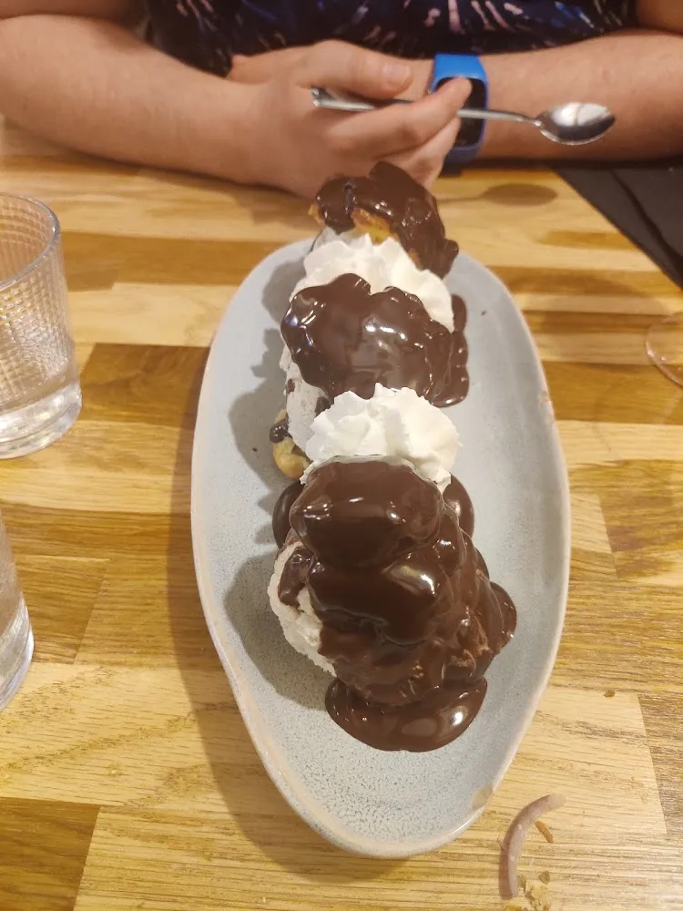Profiteroles